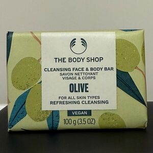 The Body Shop Olive Cleansing Face & Body Soap Bar 3.5 Oz 100g New HTF